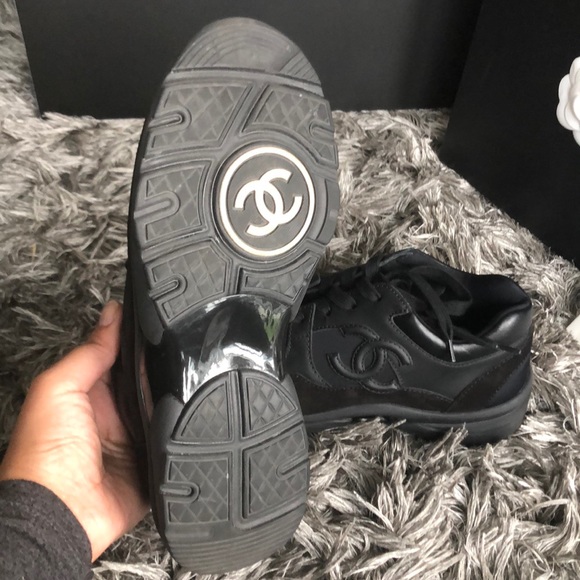 (SOLD)9.5/10 Condition CHANEL SNEAKERS - Picture 4 of 4